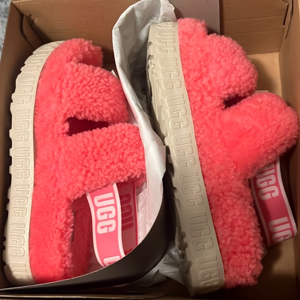 Ugg slippers women size 7